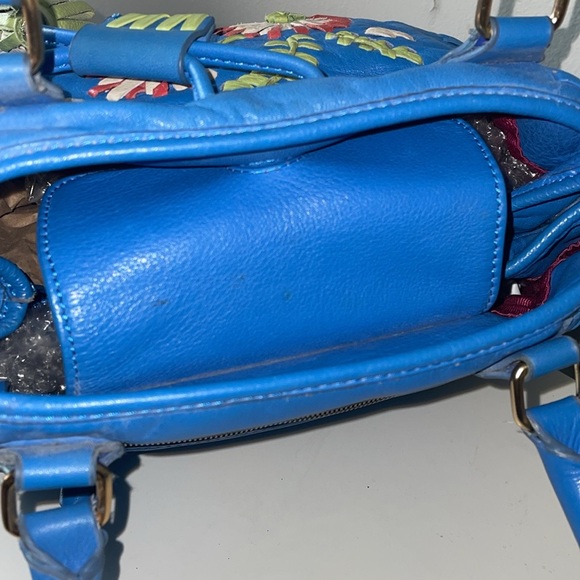 Isabella Fiore Blue Floral Shoulder Bag - Picture 10 of 13